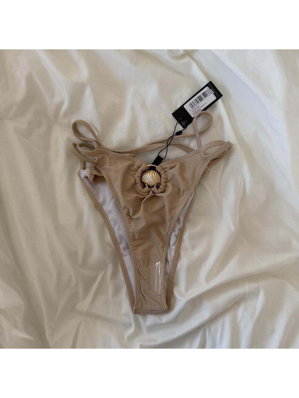 Pretty little thing tan + gold seashell high leg bikini bottoms nwt